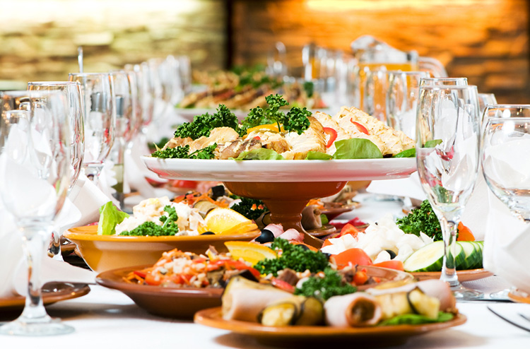 Most Important Things that Your Wedding Caterer Should Know